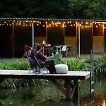 Homestorys Nature - Lakeview Pavilion Willa *