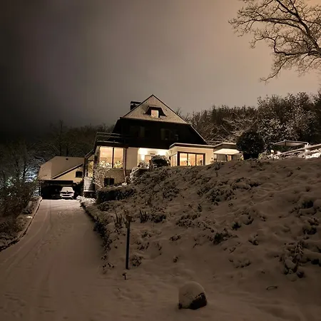 Homestorys Nature - Lakeview Pavilion Villa *