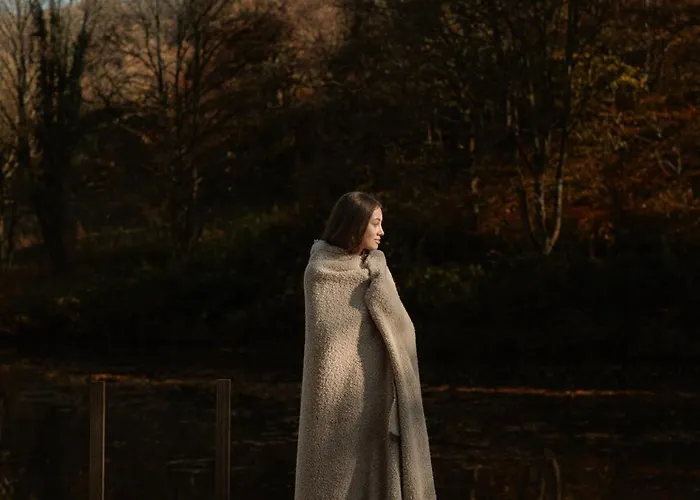 Homestorys Nature - Lakeview Pavilion Villa