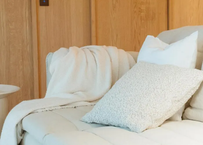 Homestorys Nature - Lakeview Pavilion Villa Eupen