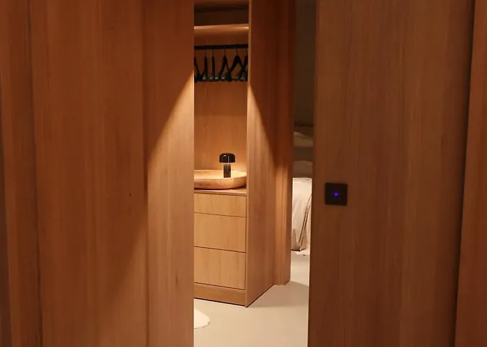 Homestorys Nature - Lakeview Pavilion Villa *