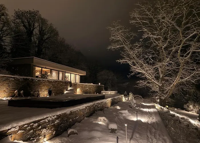 Homestorys Nature - Lakeview Pavilion Villa *