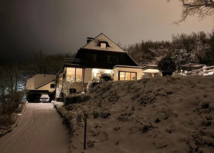 Homestorys Nature - Lakeview Pavilion Villa *